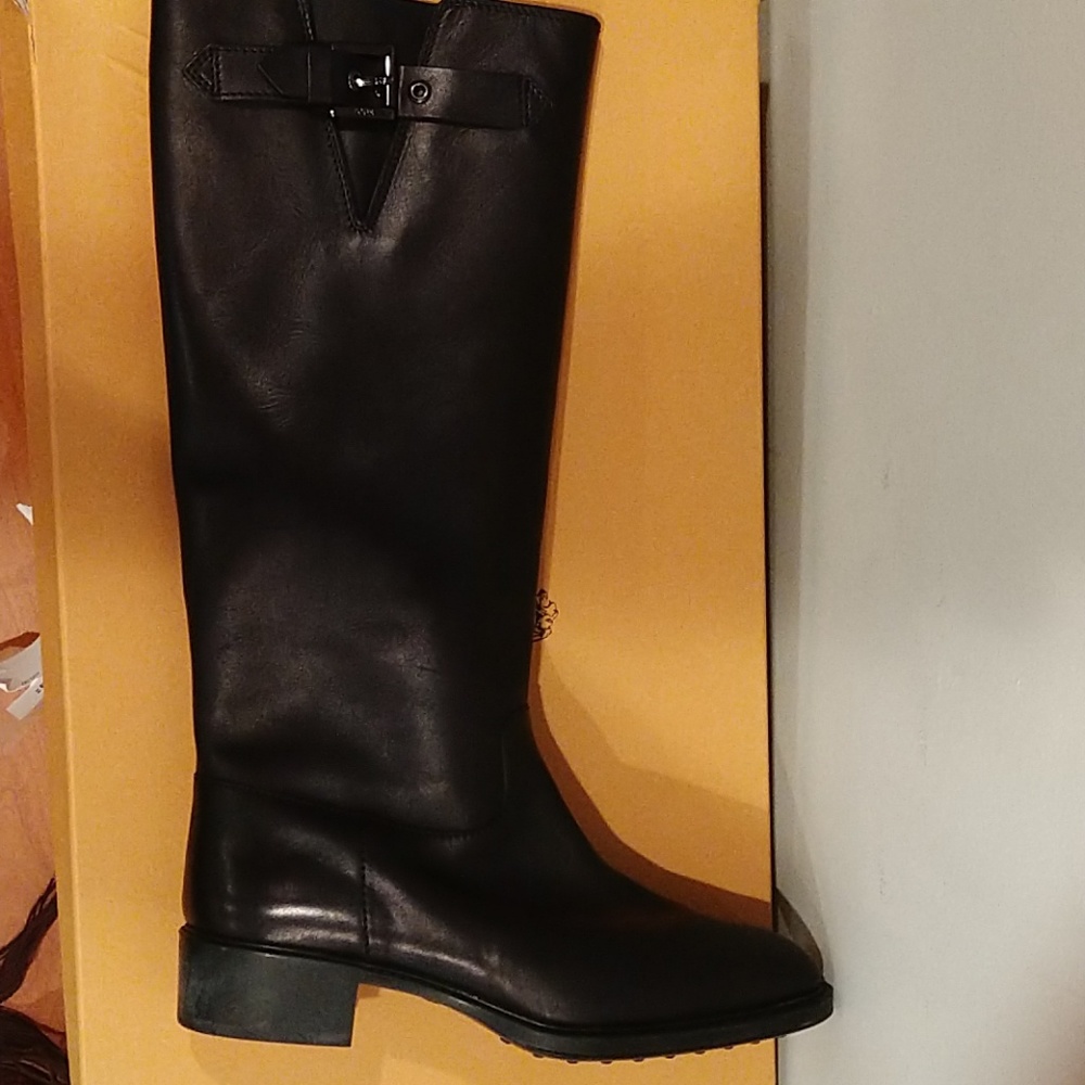 TOD'S Knee-high Riding Boots